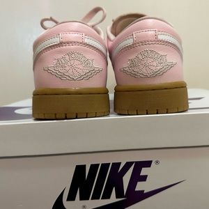 Women’s Air Jordan 1 Low ‘Arctic Pink Gum’
